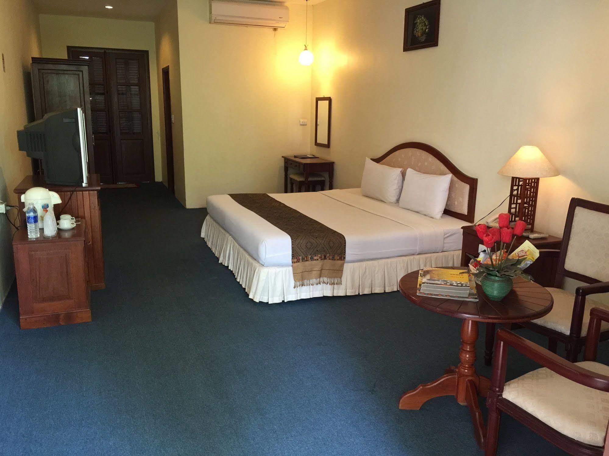 Champasak Palace Hotel Pakse Esterno foto