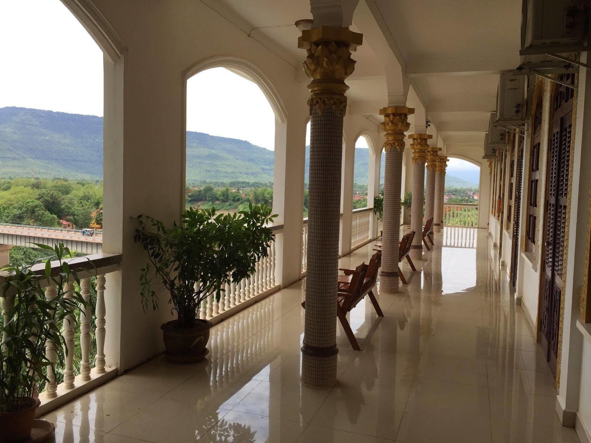 Champasak Palace Hotel Pakse Esterno foto